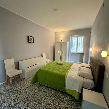 4 Balconi Rooms Paladini B&B E Appartamenti Lecce Exterior photo