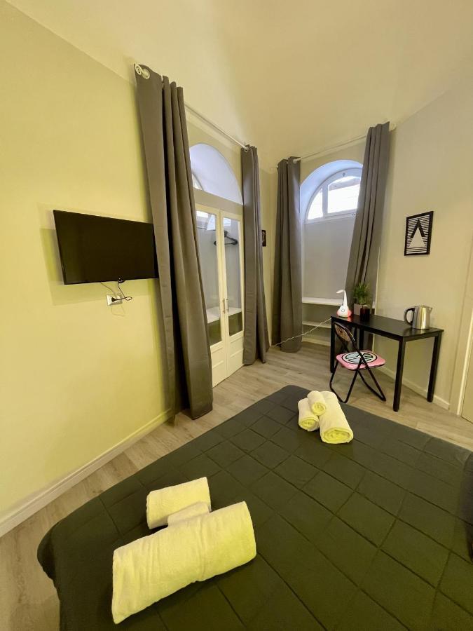 4 Balconi Rooms Paladini B&B E Appartamenti Lecce Exterior photo