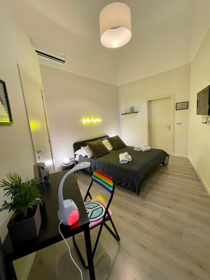 4 Balconi Rooms Paladini B&B E Appartamenti Lecce Exterior photo