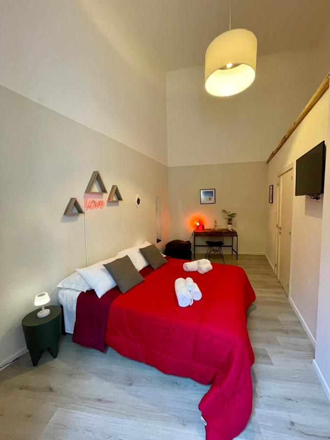 4 Balconi Rooms Paladini B&B E Appartamenti Lecce Exterior photo