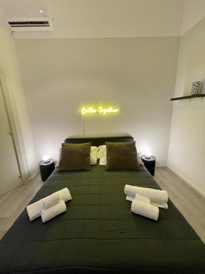 4 Balconi Rooms Paladini B&B E Appartamenti Lecce Exterior photo