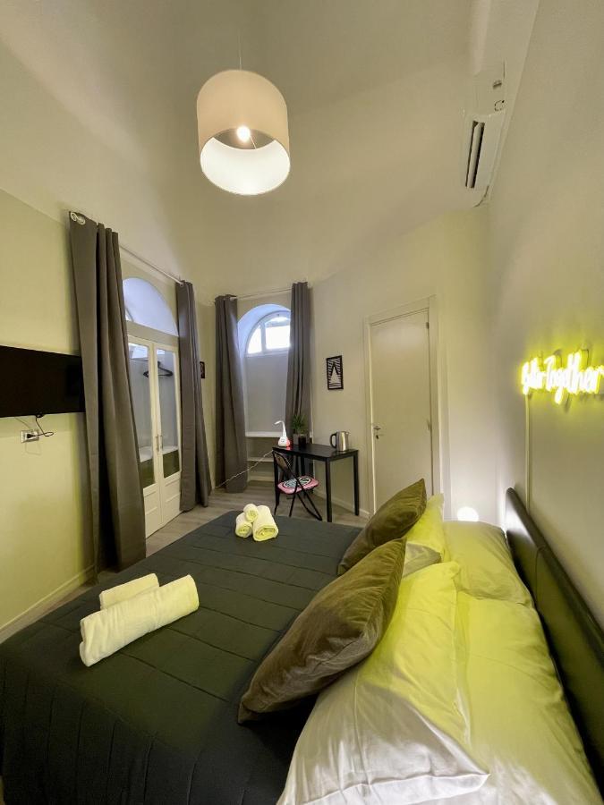 4 Balconi Rooms Paladini B&B E Appartamenti Lecce Exterior photo