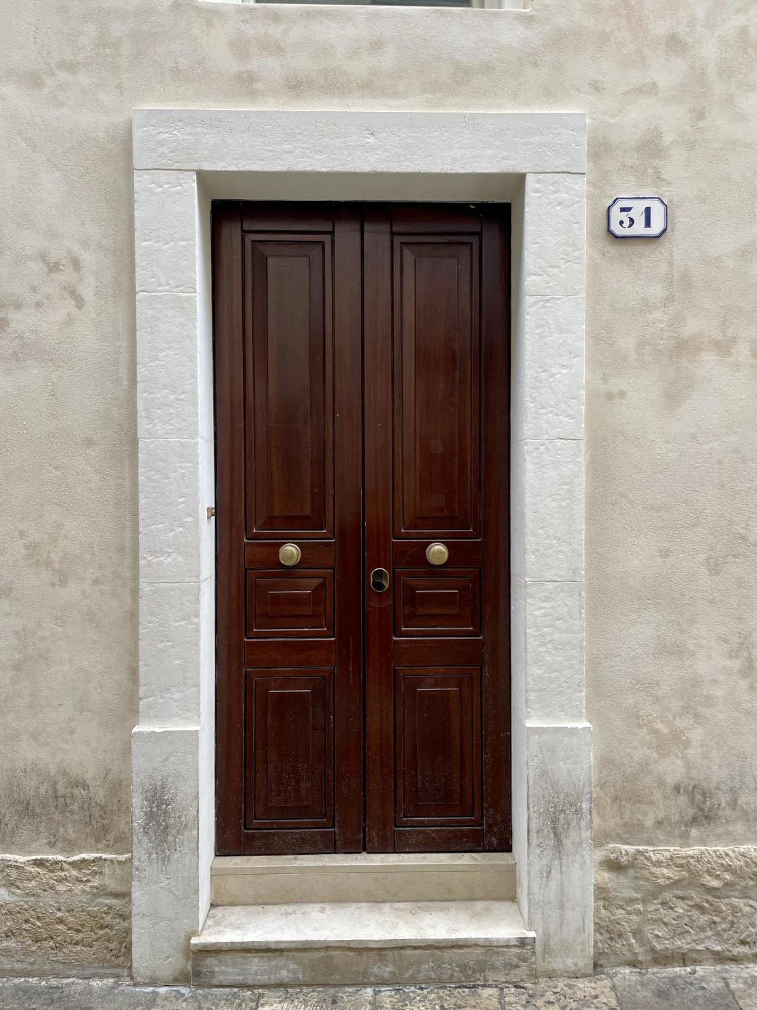 4 Balconi Rooms Paladini B&B E Appartamenti Lecce Exterior photo