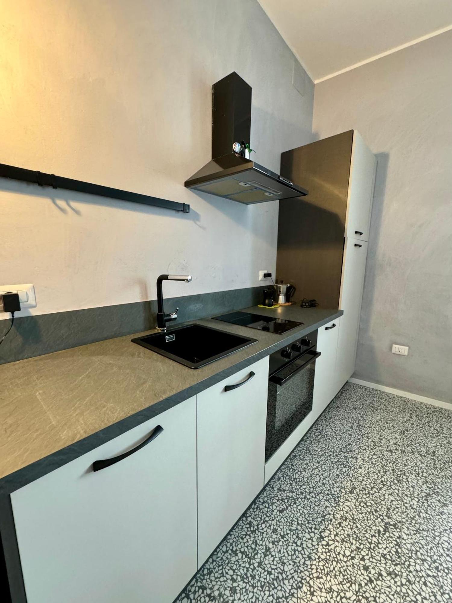 4 Balconi Rooms Paladini B&B E Appartamenti Lecce Exterior photo