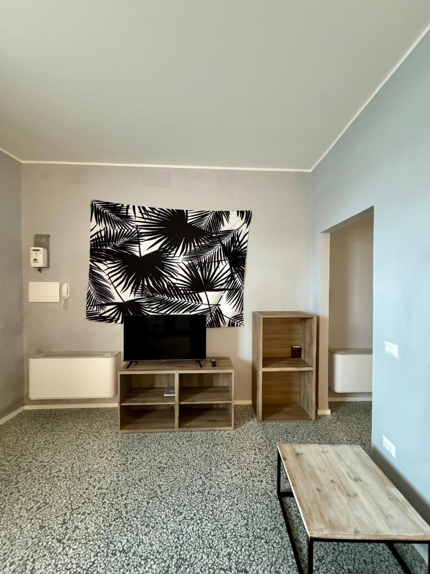 4 Balconi Rooms Paladini B&B E Appartamenti Lecce Exterior photo