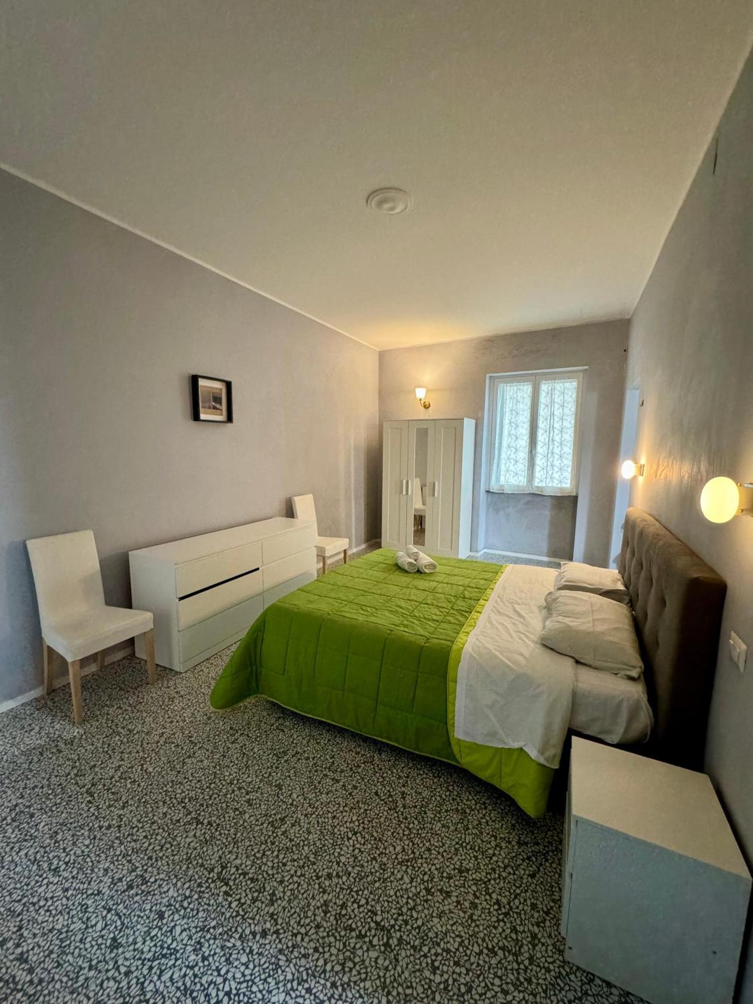 4 Balconi Rooms Paladini B&B E Appartamenti Lecce Exterior photo