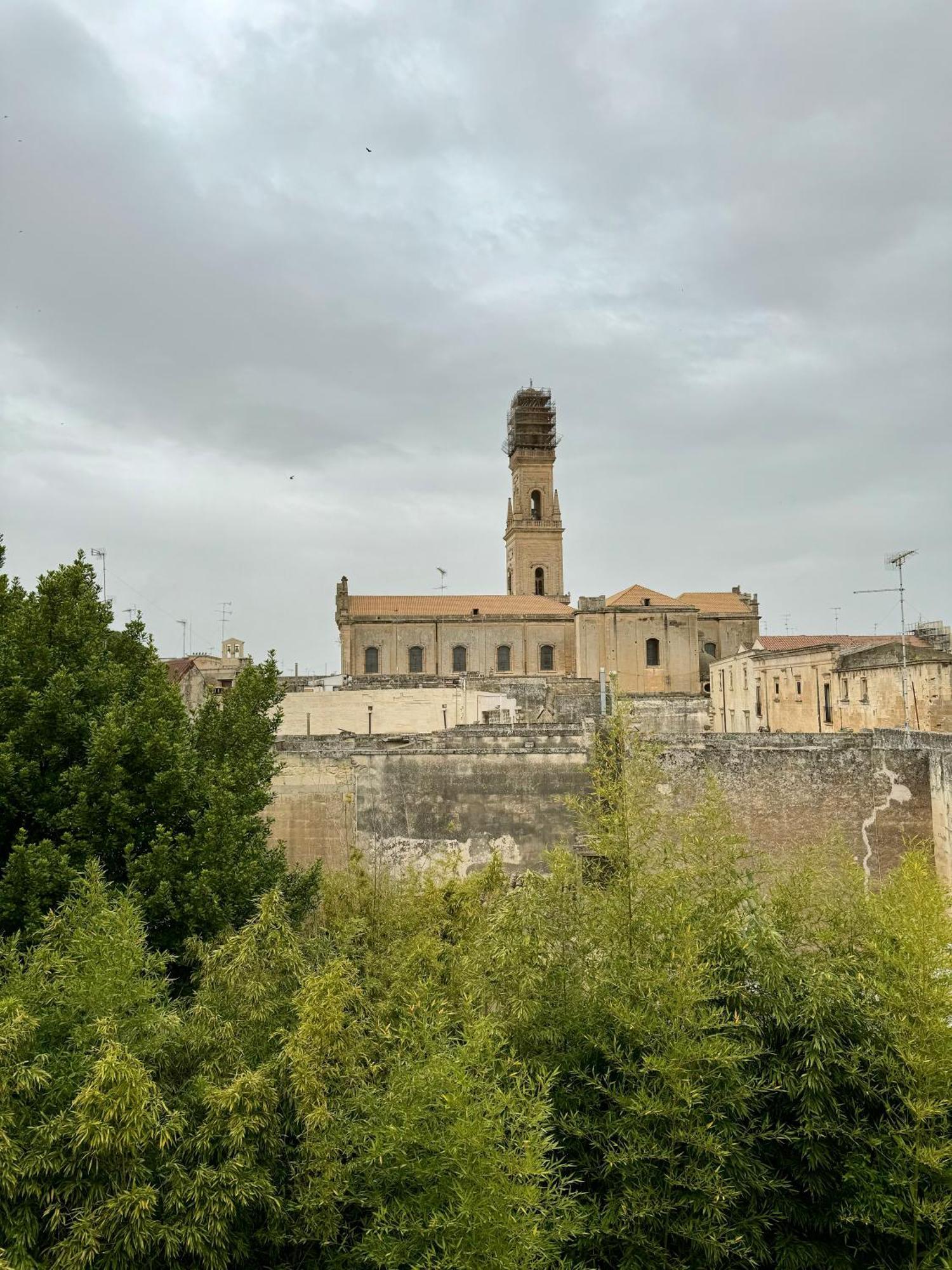 4 Balconi Rooms Paladini B&B E Appartamenti Lecce Exterior photo